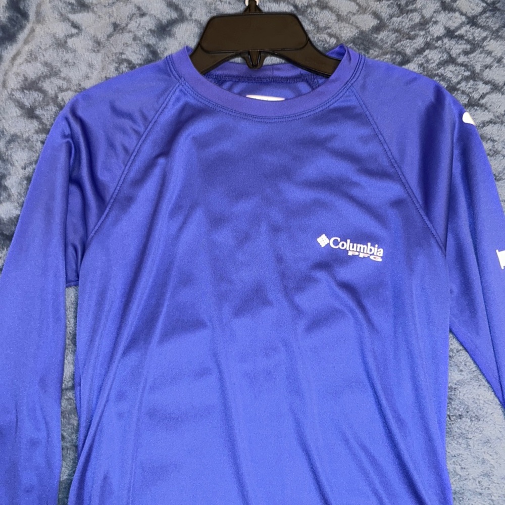 Colombia blue shirt size small